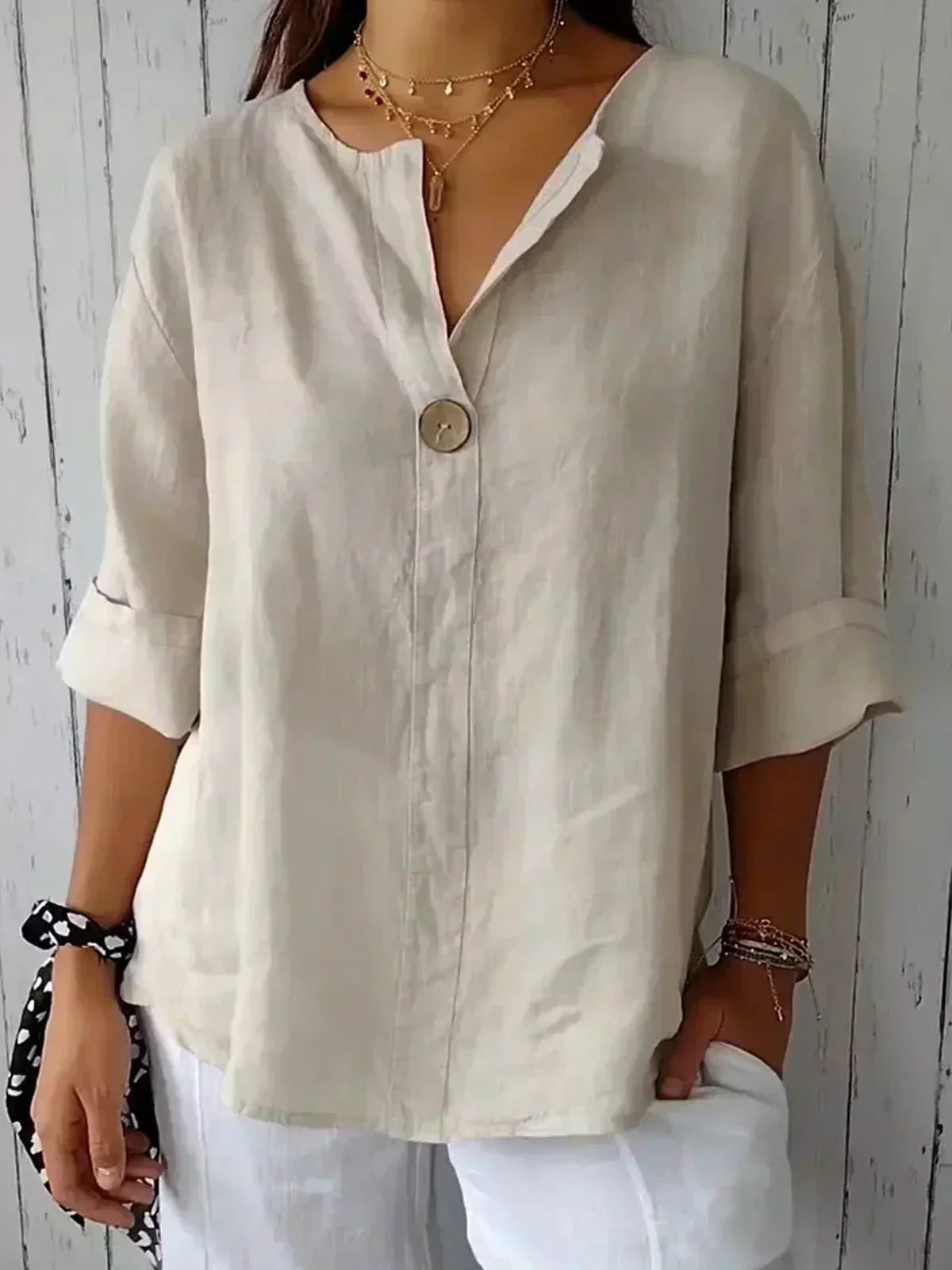 SASHA – RELAXED V-NECK BLOUSE
