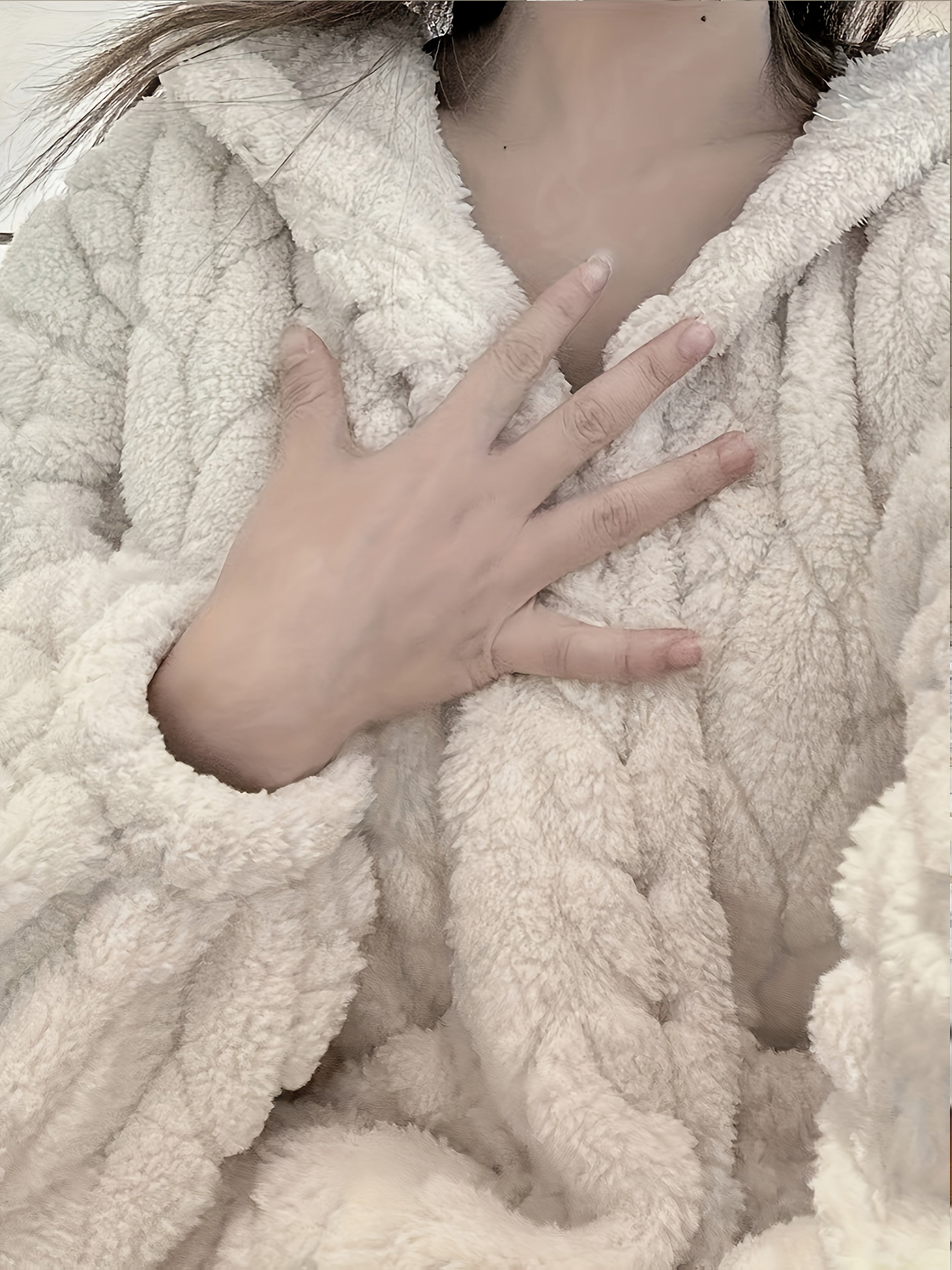 Lucy™ - Cozy Coral Fleece Hooded Robe