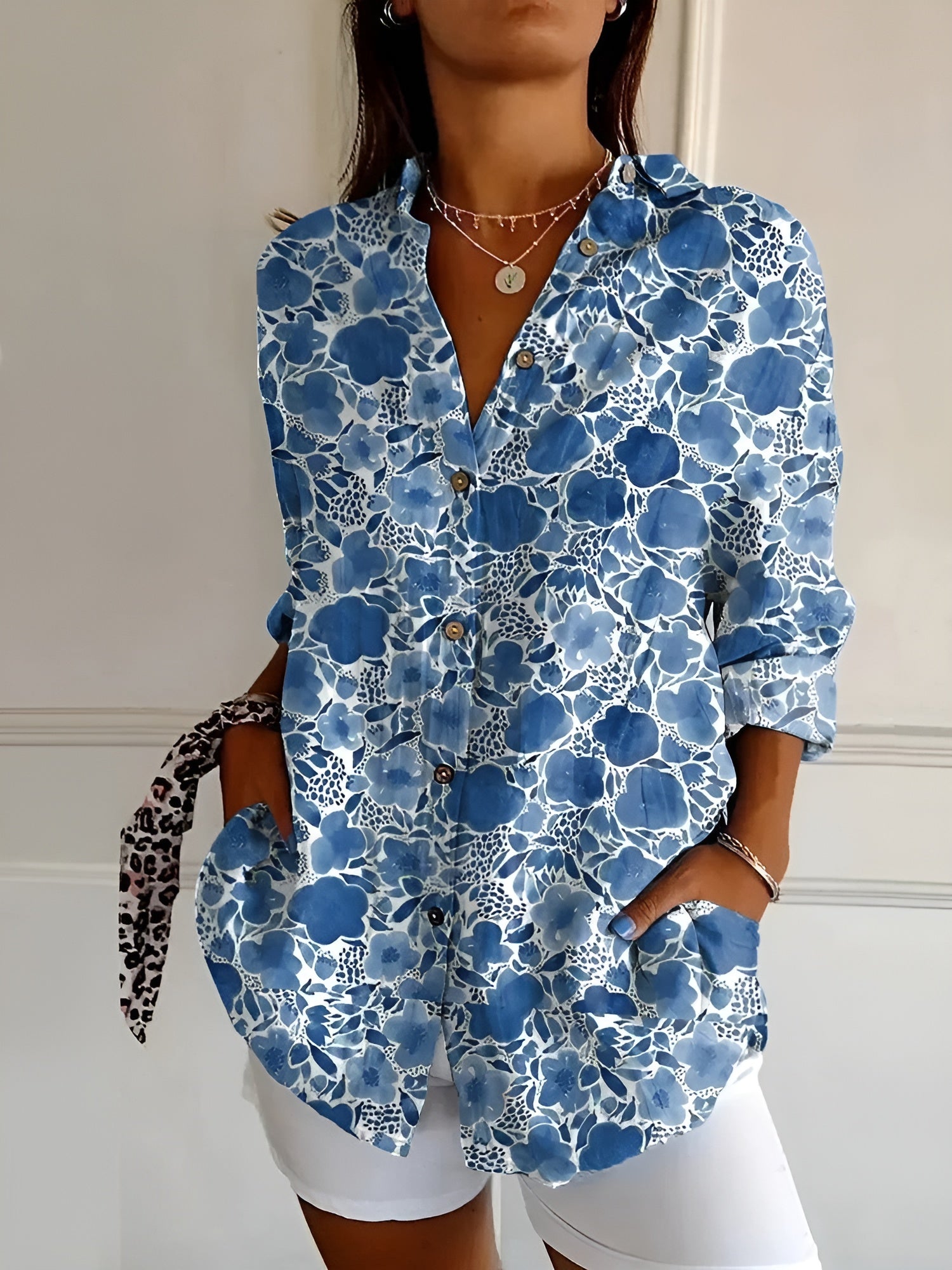 LOZZA – FLORAL BUTTON-UP BLOUSE